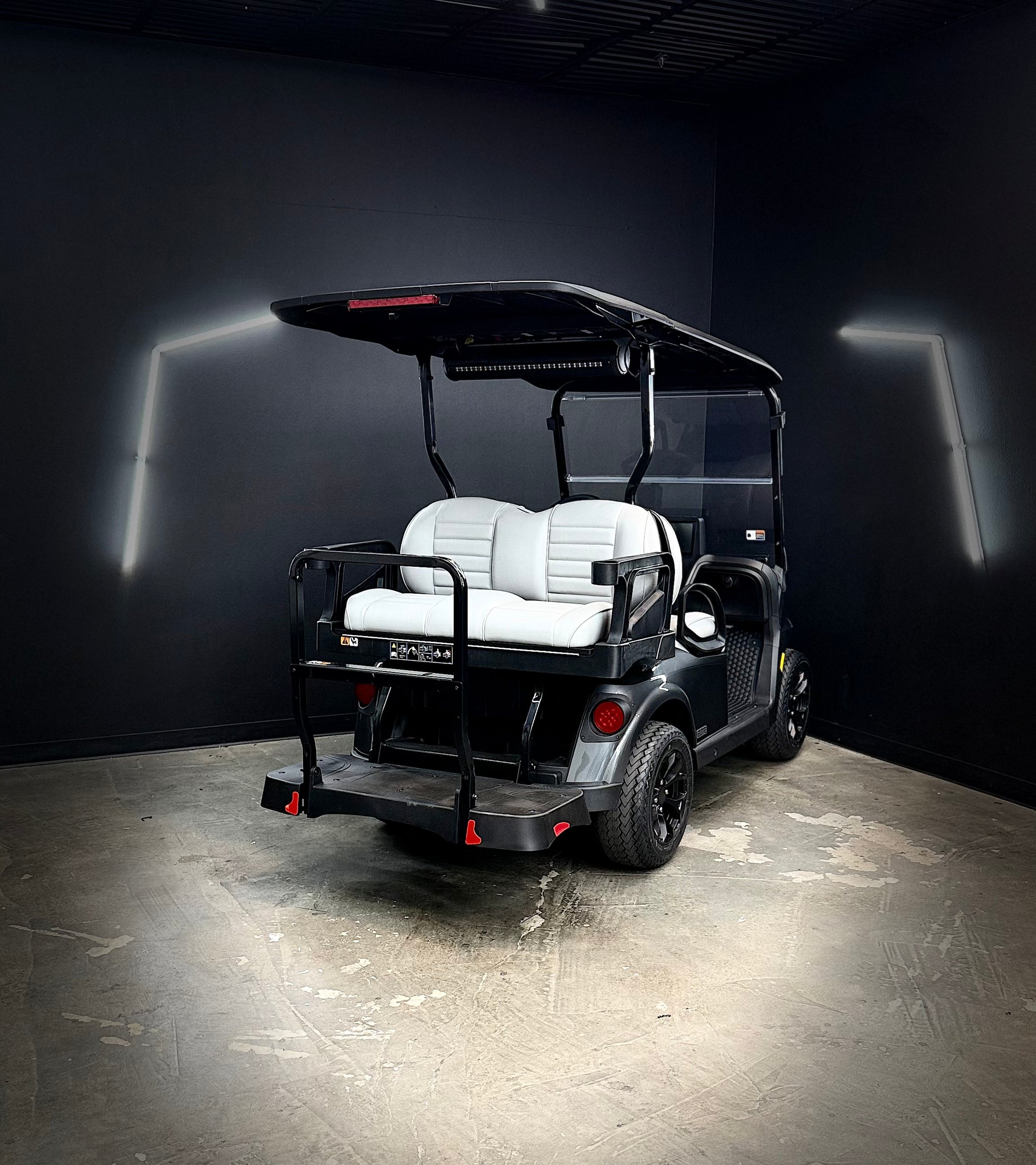2026 E-Z-GO RXV 4 Touring S Elite Lithium — photo 2