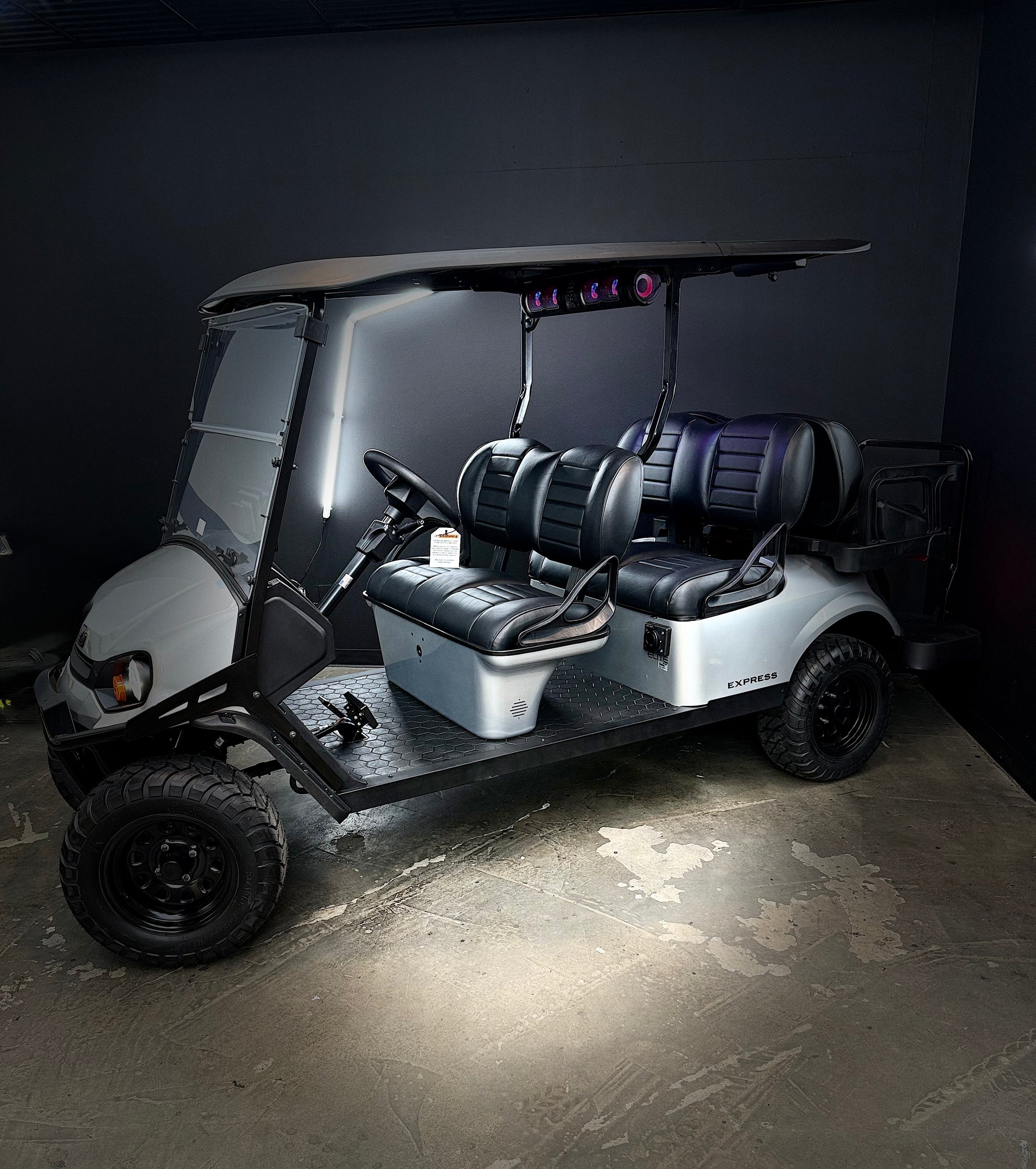 2026 E-Z-GO Express 6 Summit X ELiTE Lithium — photo 2