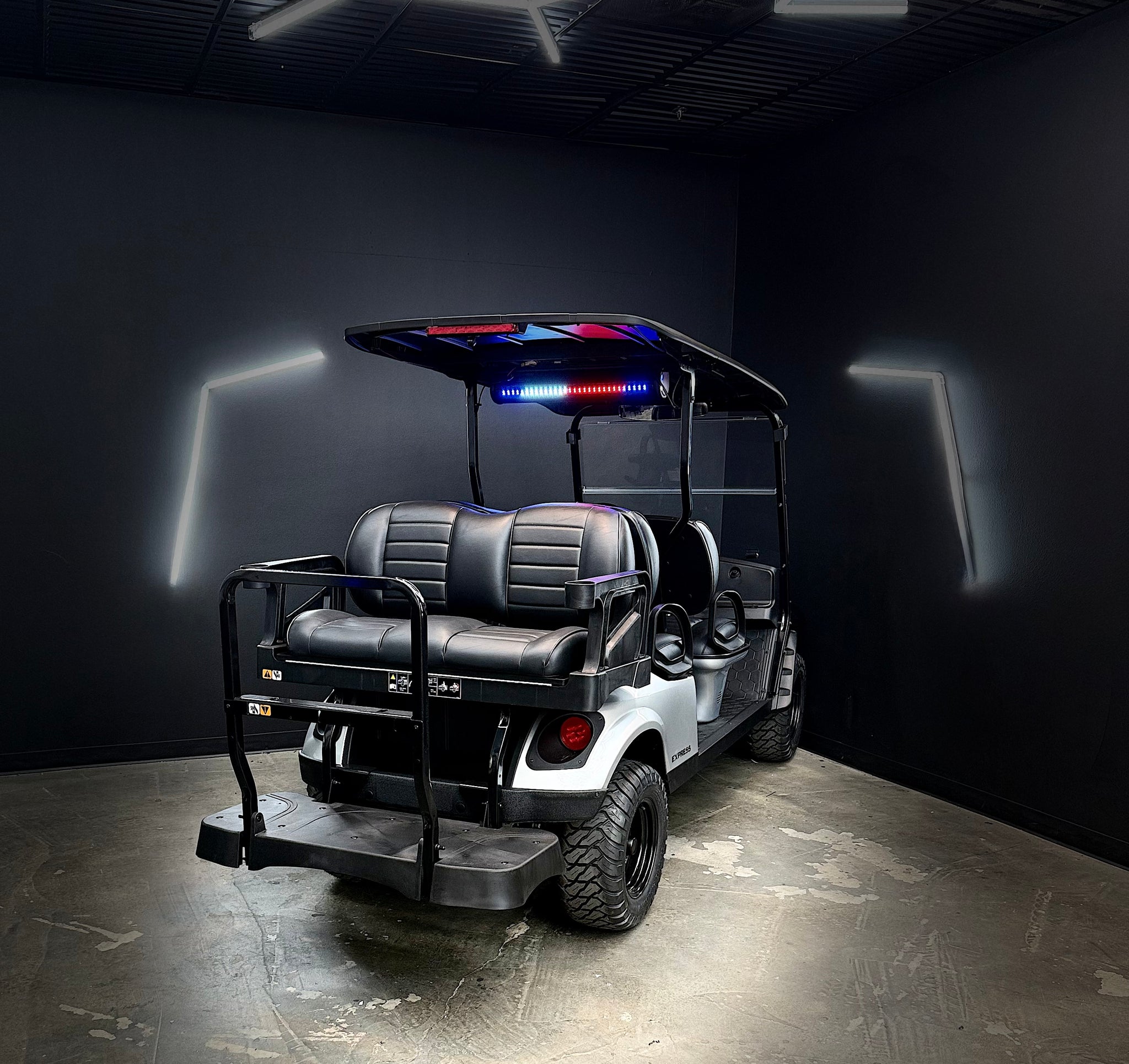 2026 E-Z-GO Express 6 Summit X ELiTE Lithium — photo 3