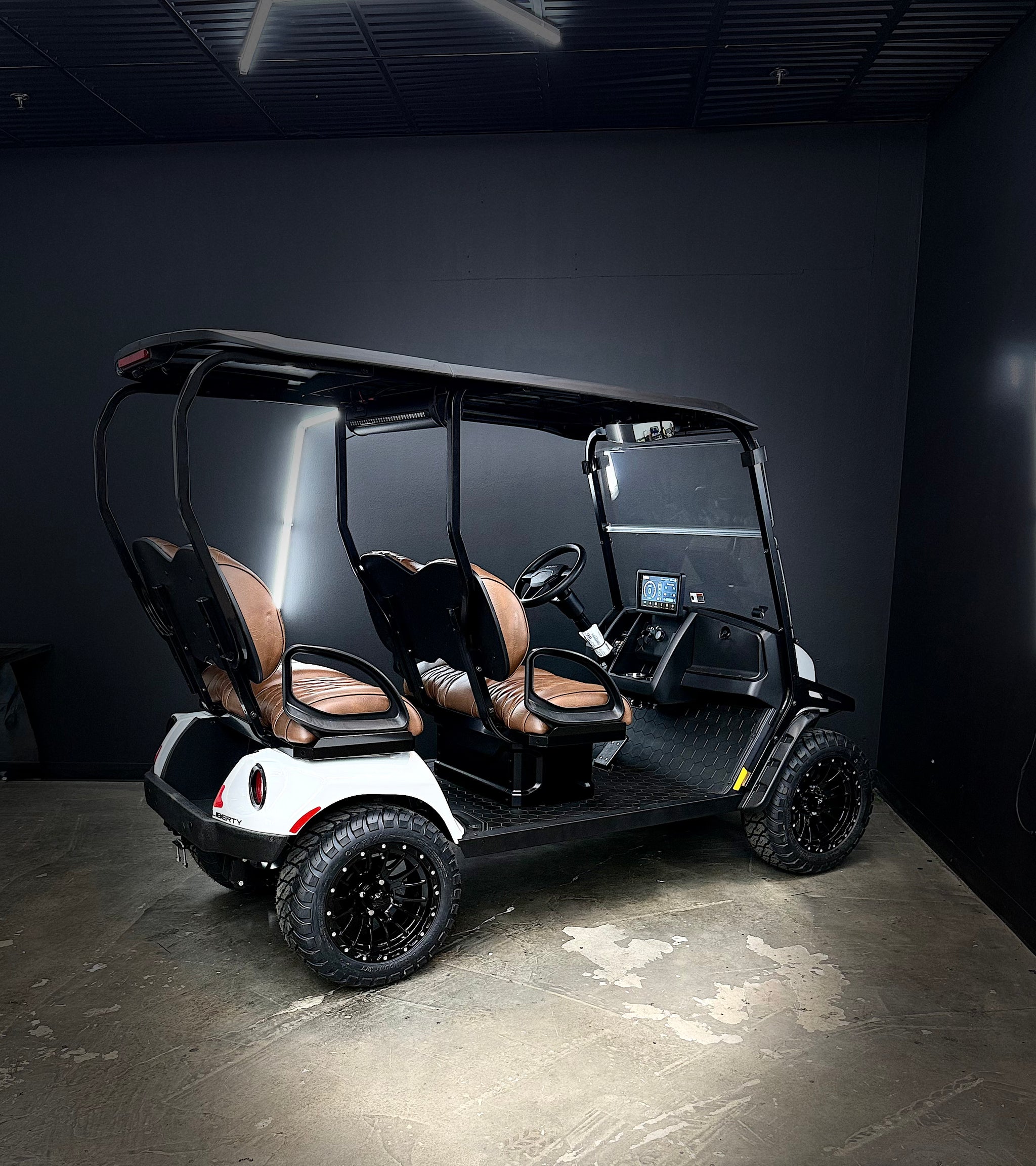 2026 E-Z-GO Liberty Commuter ELiTE Lithium — photo 4